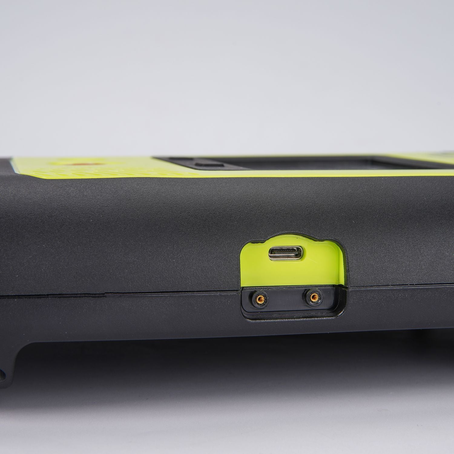 De ViVest PowerBeat X3 AED van Fivaro